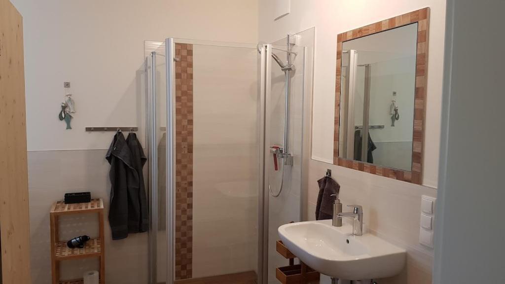 Ferienwohnung Seeblick Altefähr Buitenkant foto